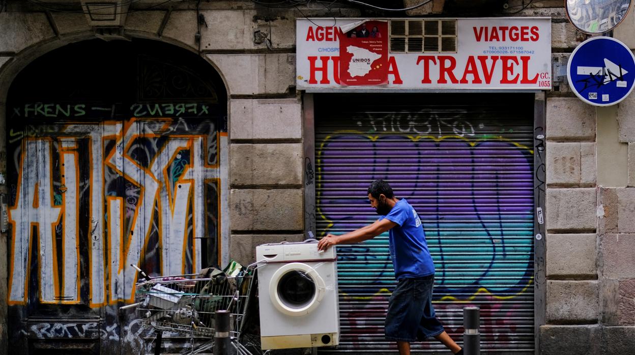 Un vecino de Barcelona durante la pandemia