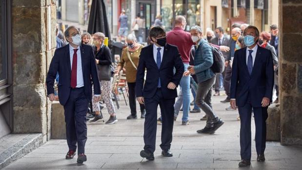 Mas se une a Puigdemont y Torra para atacar al Estado y denunciar la «represión»