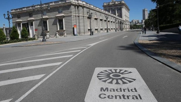 Los vehículos C con dos o más ocupantes no podrán atravesar Madrid Central