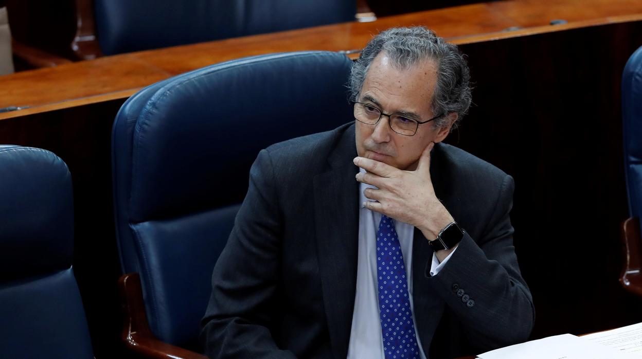 Enrique Ossorio, en su escaño en la Asamblea de Madrid