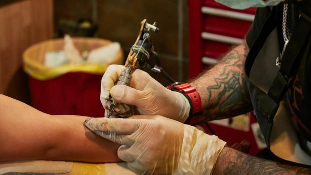 A juicio en Valladolid el tatuador imputado por supuestos abusos sexuales a clientas