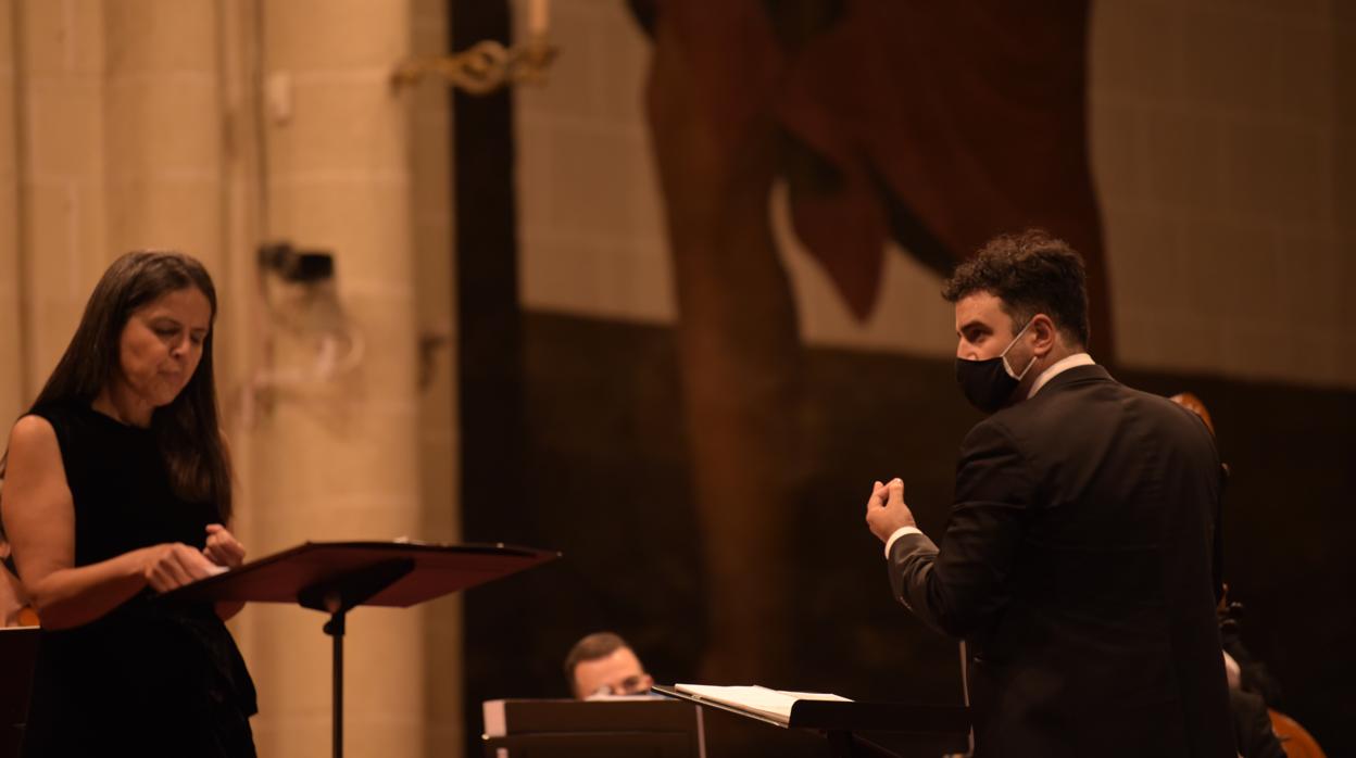 Javier Illán y María Espada, durante el concierto que ofrecieron en la catedral