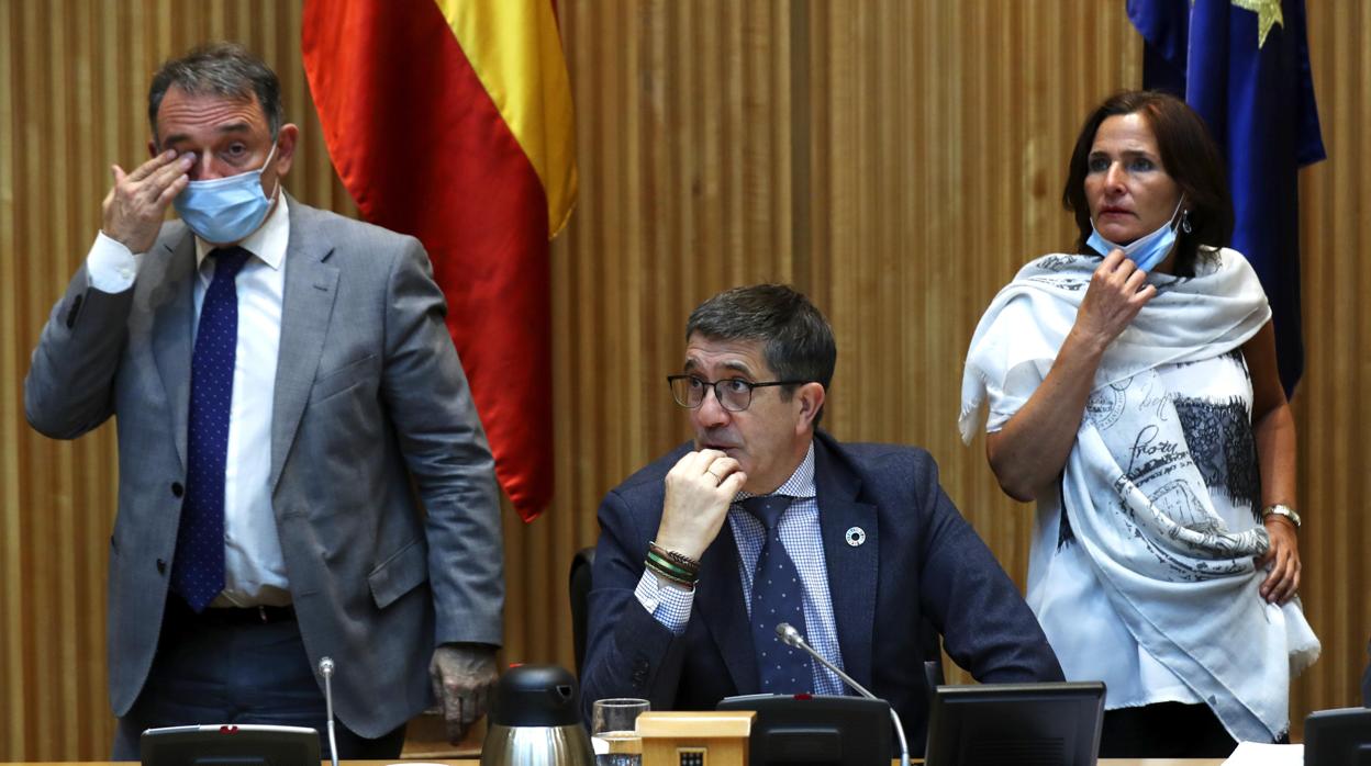 EL presidente de la Mesa de la Comisión para la Reconstrucción, el socialista Patxi López