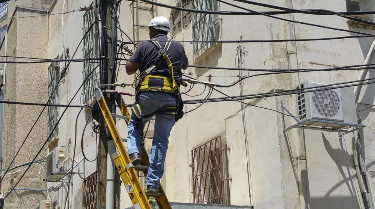 Cuenca, en Marcha! reclama la instalación ya de fibra óptica en el Casco Antiguo