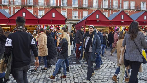 Madrid mantendrá la mitad de los puestos del mercado navideño de la Plaza Mayor