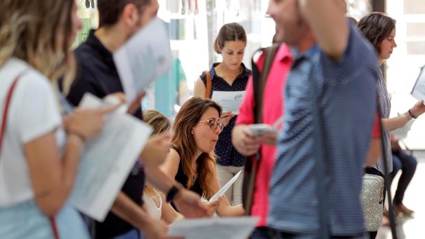 Las oposiciones de Secundaria se adelantan a marzo de 2021 en la Comunidad Valenciana