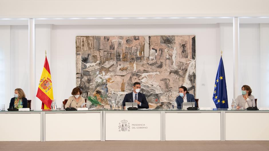 Comienza el Consejo de Ministros que decreta hoy un nuevo estado de alarma