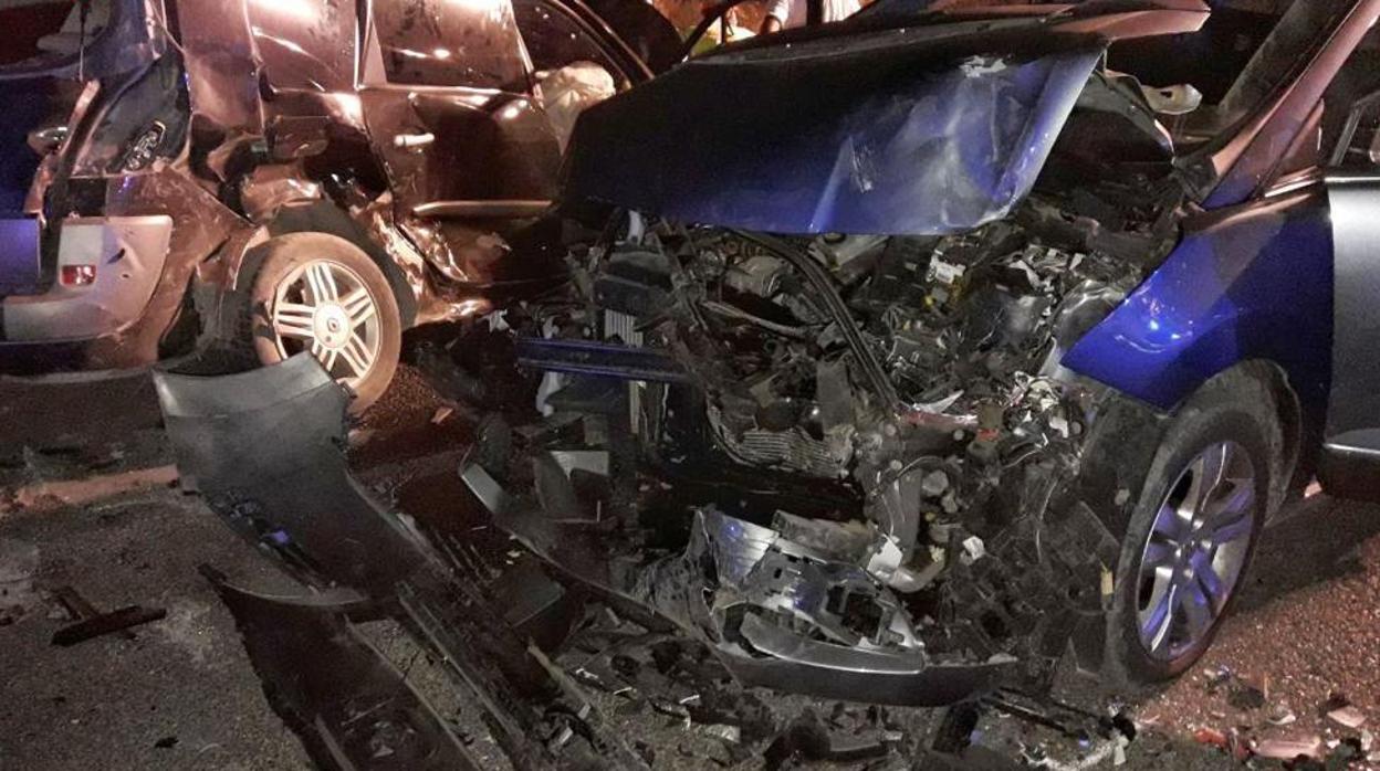 Sábado negro con tres muertos y cinco heridos en las carreteras valencianas