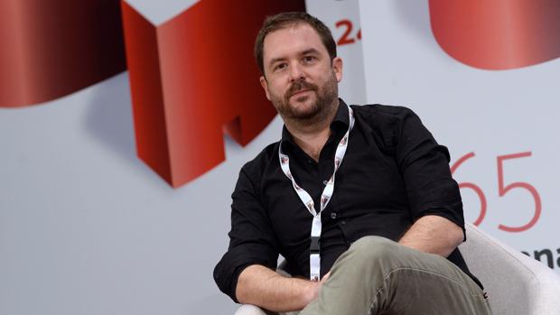 Aurel honra en la figura del dibujante Bartolí a los refugiados españoles en Francia