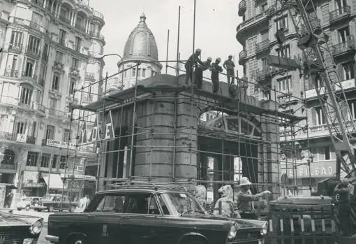 Desmontaje del templete original, en 1970