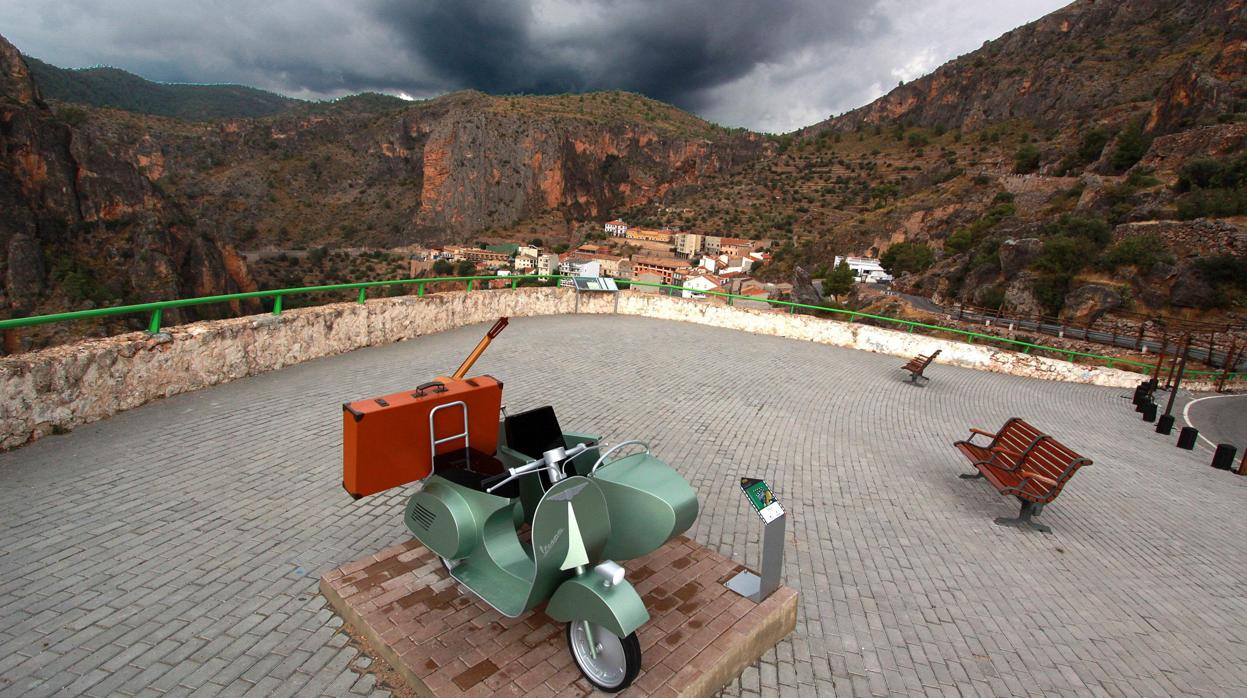 Mirador del sidecar de «La Rodea Grande», en Aýna, donde se rodó «Amanece que no es poco»