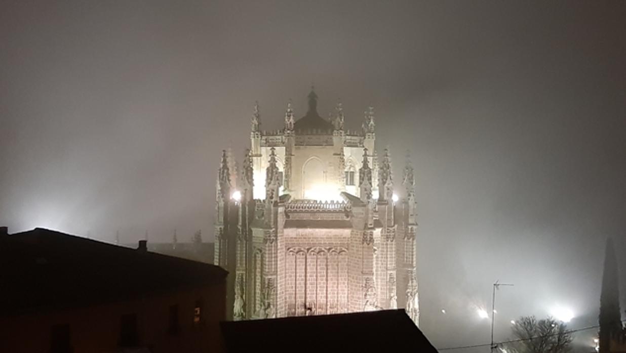 «lLa niebla que sube del río prefiere el mes noveno del calendario romano»