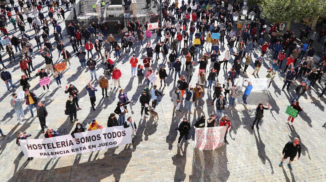 Protesta del sector de la hostelería en Palencia ante las nuevas restricciones