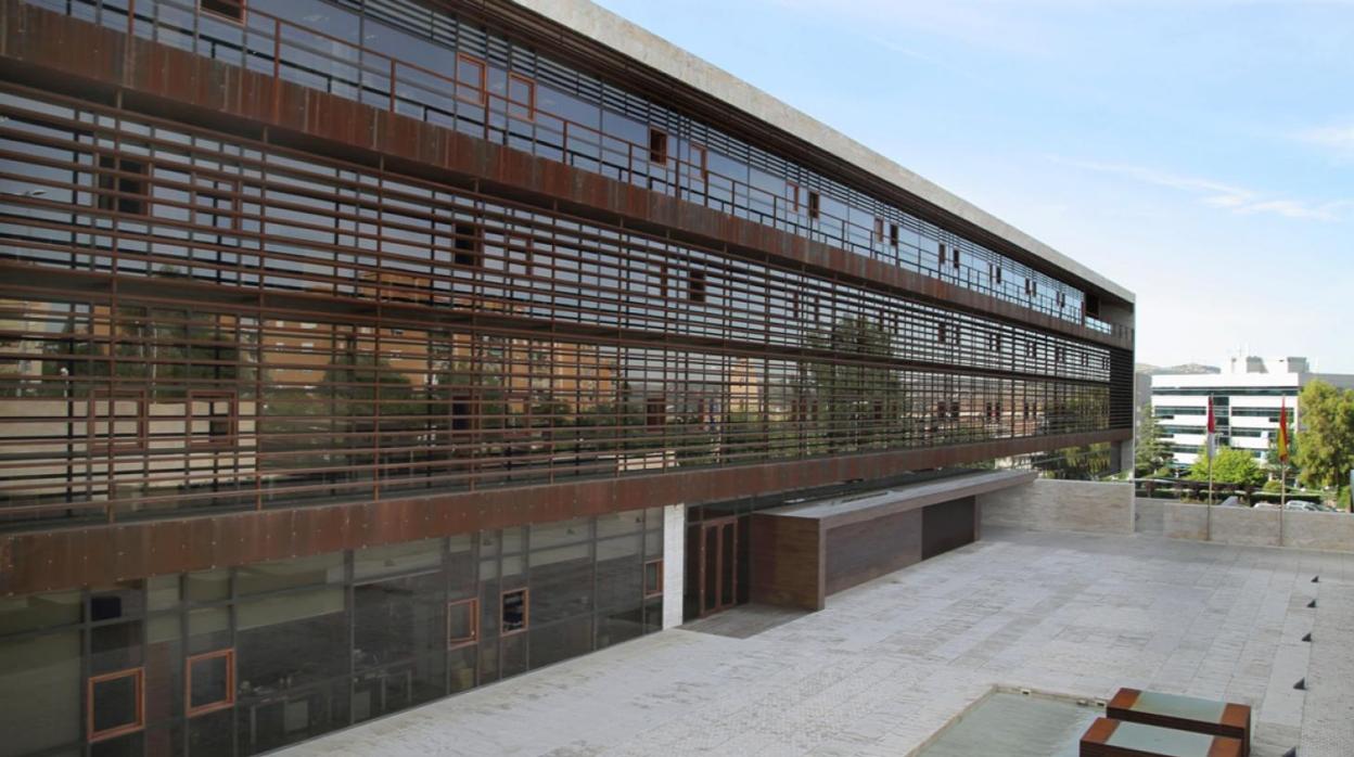 Edificio de la Consejería de Sanidad en Toledo