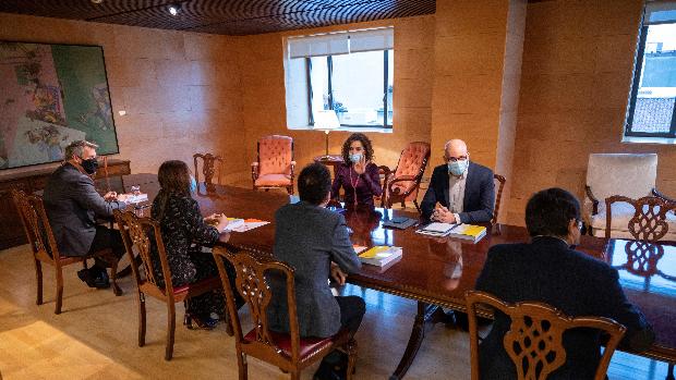 Ciudadanos estudia una «reacción» en clave Presupuestos tras el «atropello» al castellano