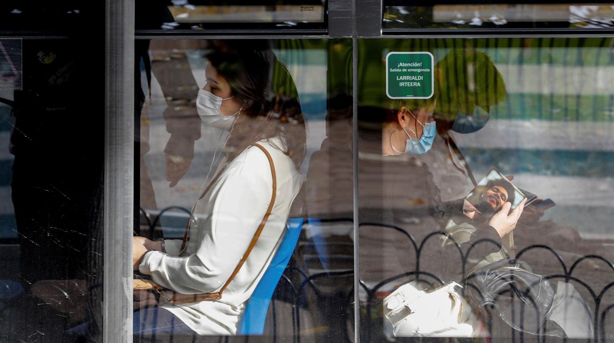 Los vascos deberán llevar mascarilla en el trabajo y para hacer deporte