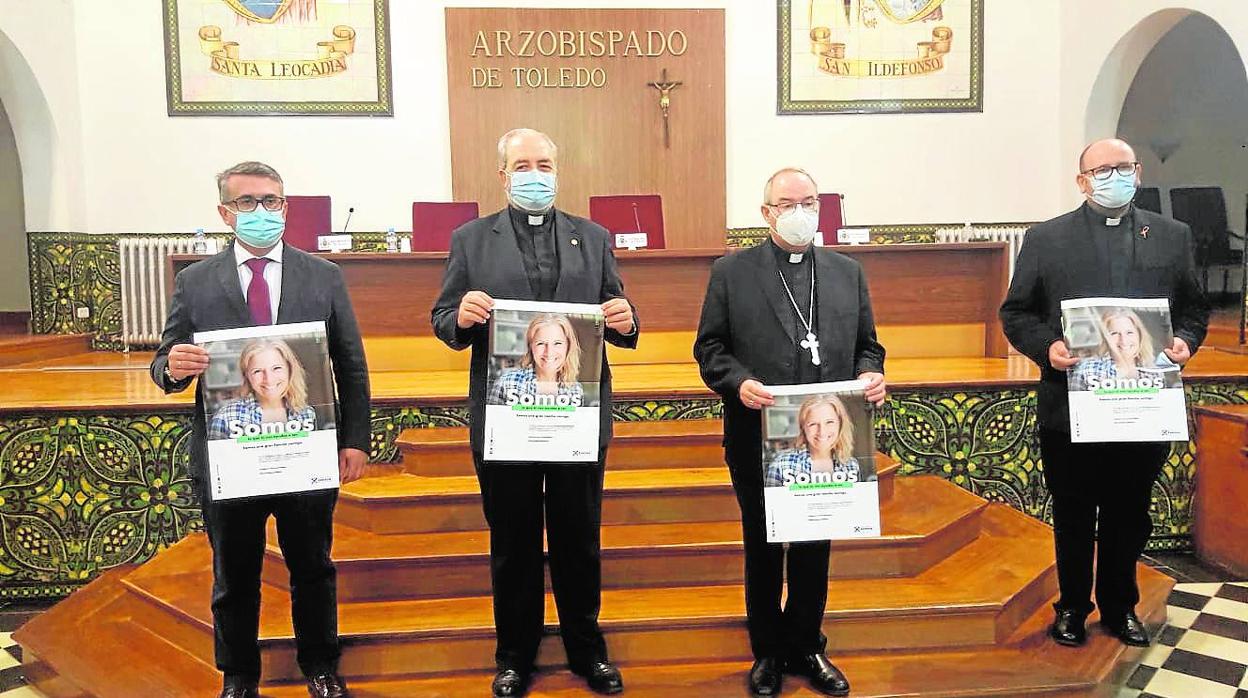 El arzobispo de Toledo, segundo por la derecha, en el acto de presentación del Día de la Iglesia Diocesana