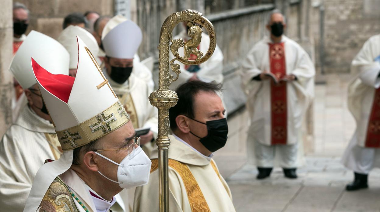 El arzobispo de Burgos, Fidel Herráez, durante la apertura del Año Jubilar concedido con motivo de los 800 años de la Catedral de Santa María de la capital