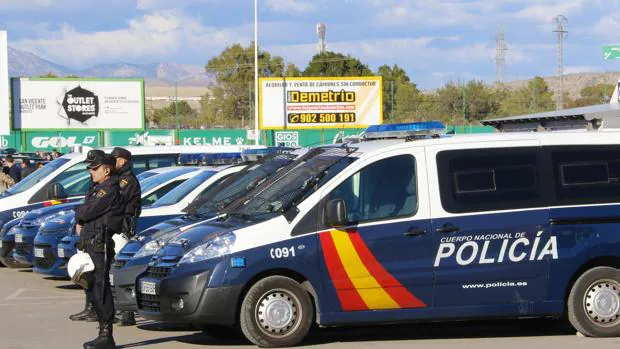 Investigan la muerte de una mujer hallada en una acequia en Alicante