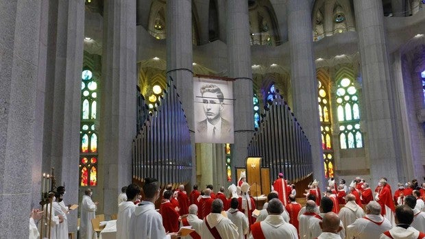 La Generalitat y el Ayuntamiento tenían representantes en la beatificación en la Sagrada Familia