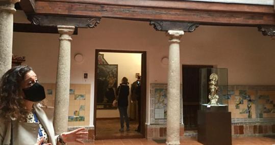 La exposición «Alma y esencia de las Gaitanas» se encuentra en uno de los tres claustros del convento al que se accede por la calle de La Plata