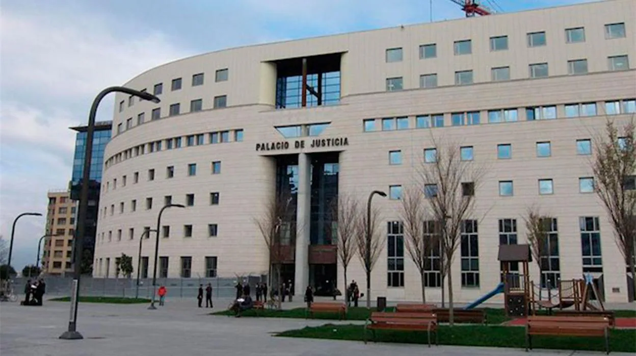 Imagen del edificio de la Audiencia de Navarra .