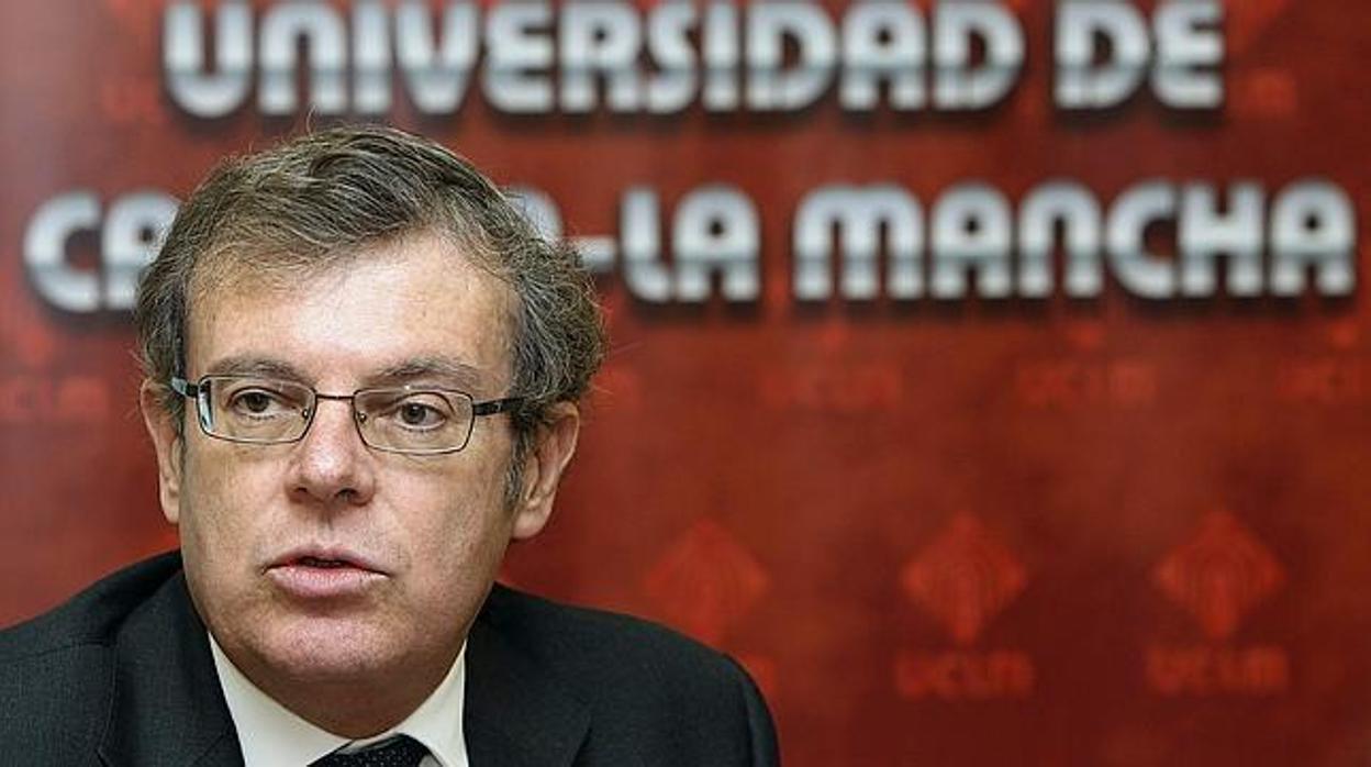 El actual rector de la UCLM, Miguel Ángel Collado