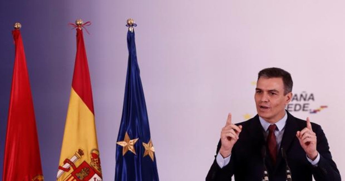 Pedro Sánchez en su intervención en Baluarte ante el Gobierno de Navarra y empresarios.