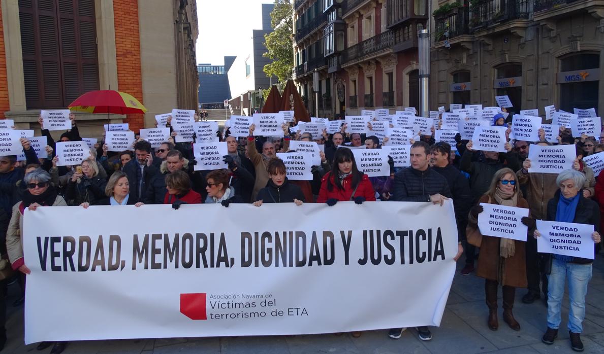 Una manifestación de la Asociación de Víctimas del Terrorismo de ETA en Pamplona hace dos años.