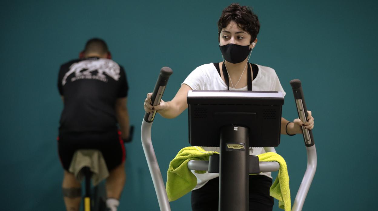 Un gimnasio abierto durante la pandemia