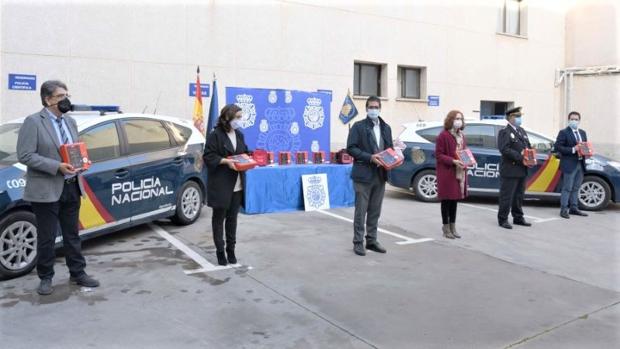 Los coches de policía en la provincia de Ciudad Real llevarán desfibriladores