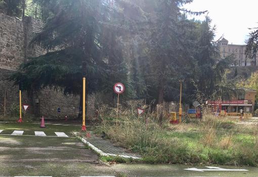 Denuncian el abandono del parque infantil de Tráfico de Toledo