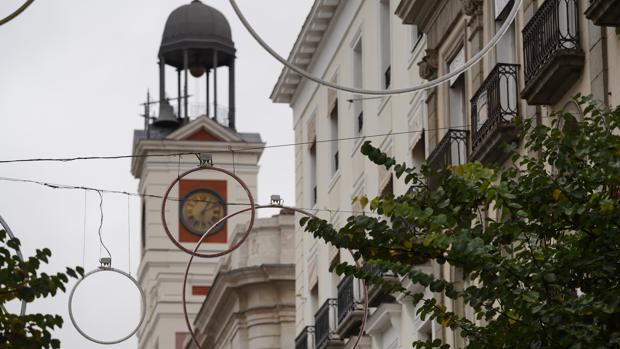 Ayuso propone grupos de 10 en las cenas navideñas y toque de queda a la 1.30 horas