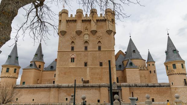 El Alcázar de Segovia abrirá sólo los fines de semana para ser «un poco más rentable» y ejecutará un ERTE