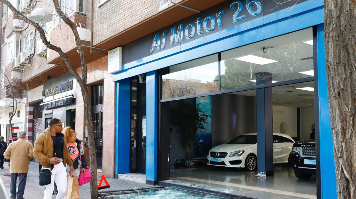 Las bandas de aluniceros están de capa caída debido a la alerta por el coronavirus. Hasta la llegada del patógeno, los asaltos, como este cometido en Ciudad Lineal, eran constantes