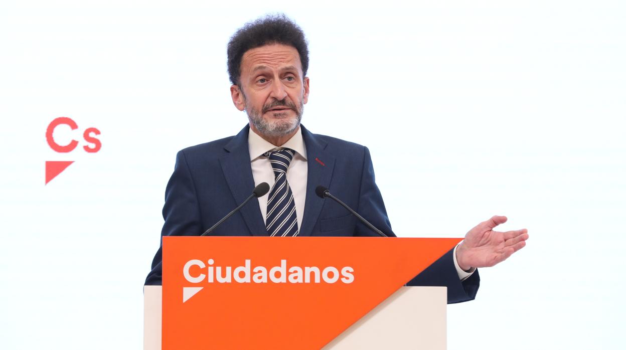 El portavoz adjunto de Cs, Edmundo Bal, ayer tras la reunión de su Comité Permanente