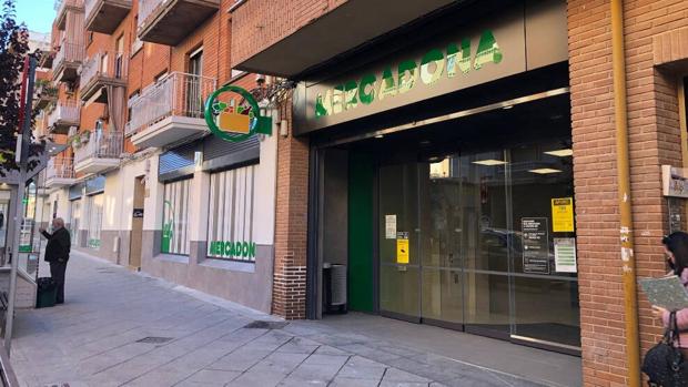 Reabre el Mercadona de Hellín