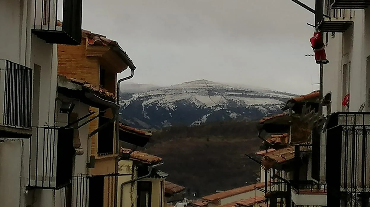 Imagen de las montañas nevadas de Morella (Castellón)
