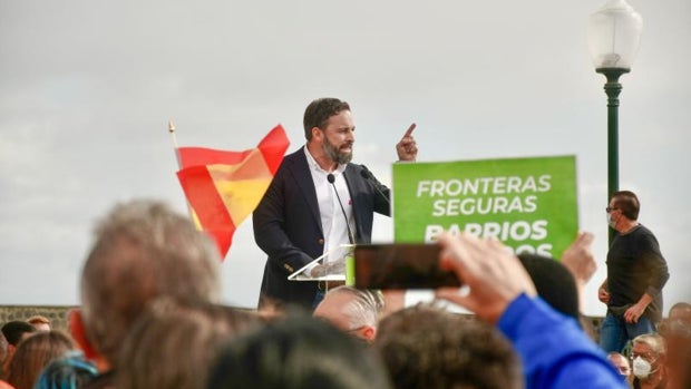 Abascal asegura que la inmigración «está destruyendo la imagen de Canarias»