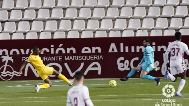 0-2: Otra derrota del Albacete, que destituye a López Garai