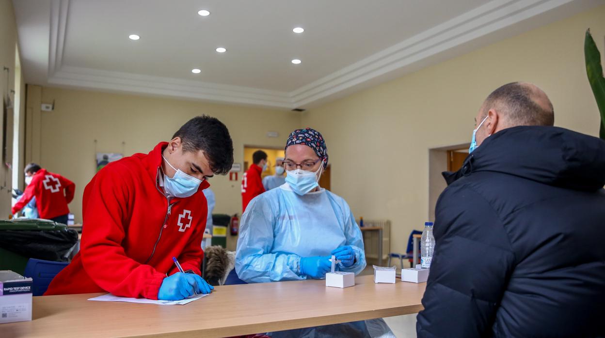 Dispositivo de test de antígenos para trabajadores de seguridad y emergencias de Comunidad de Madrid