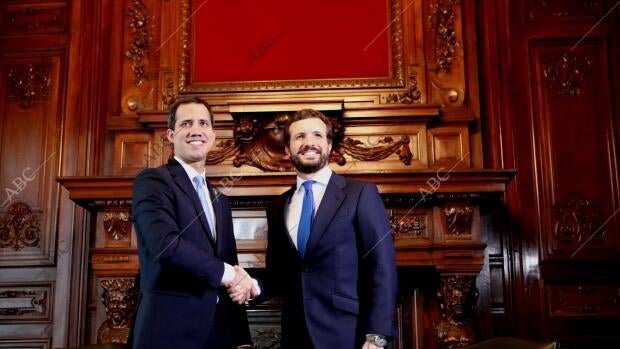 Casado transmite a Guaidó su apoyo a la oposición en Venezuela frente al fracaso «estrepitoso» de Maduro