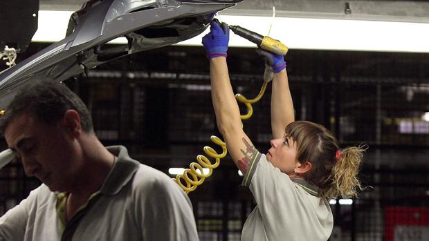 La actividad industrial remonta con fuerza en Aragón mientras sigue cayendo en el resto de España