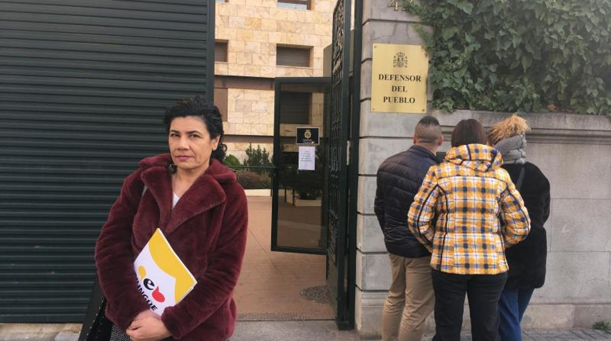 Ana Losada, tras presentar la queja ante el Defensor del Pueblo