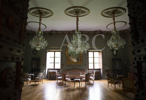 Acceso al salón principal de la planta baja