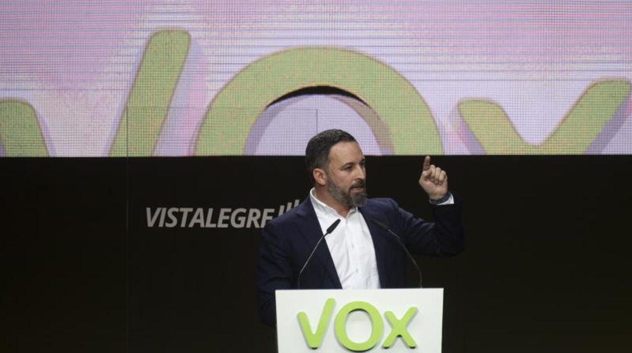 Vox sitúa en Cataluña la clave de su futuro en el pulso con el PP