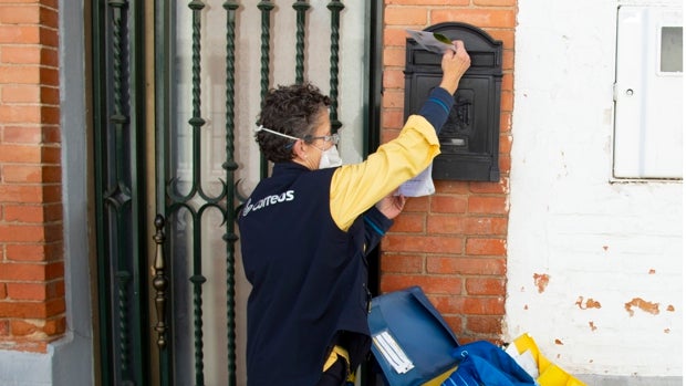 El Gobierno oculta los contagiados por coronavirus en Correos