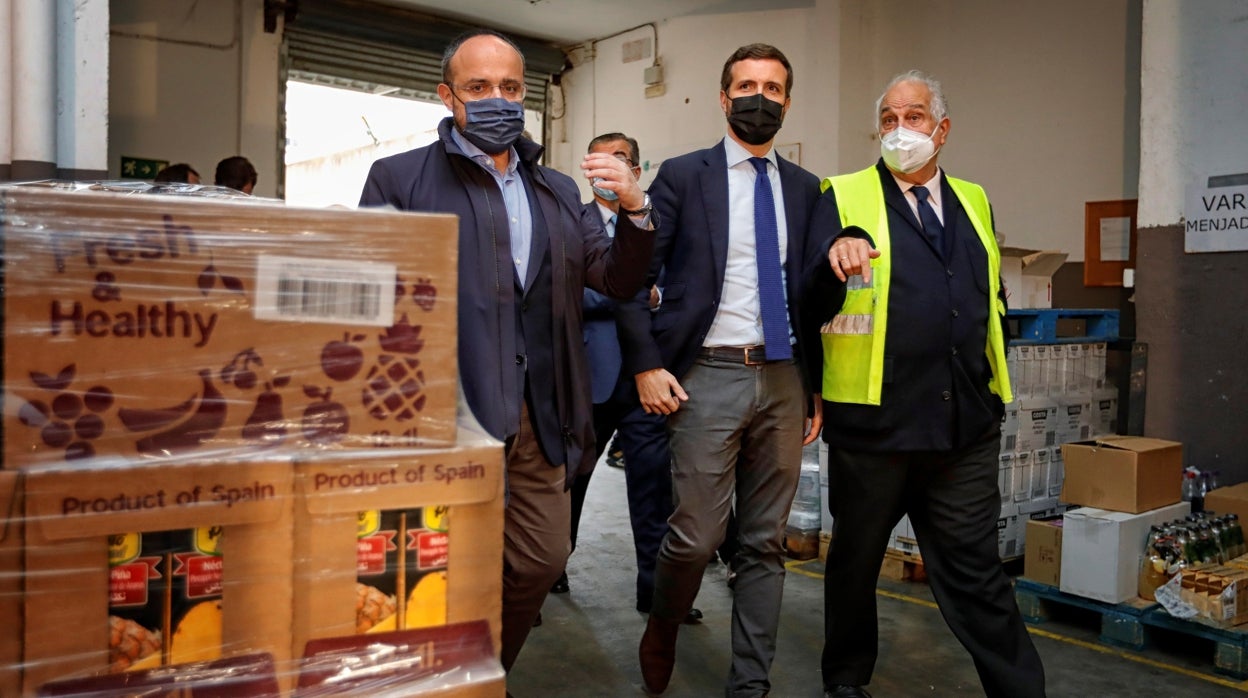 Pablo Casado, con el candidato del PP, Alejandro Fernández, en otro viaje reciente a Cataluña