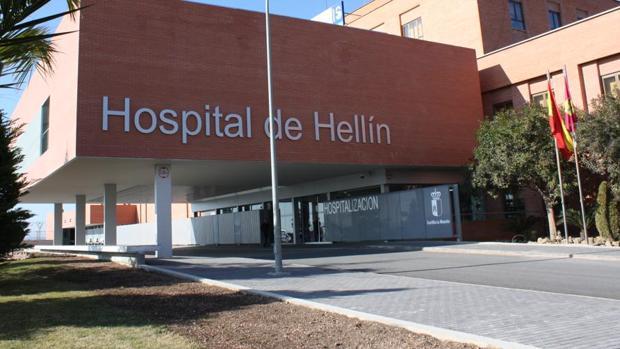 El hospital de Hellín volverá «en muy pocas semanas" a la normalidad» tras el incendio