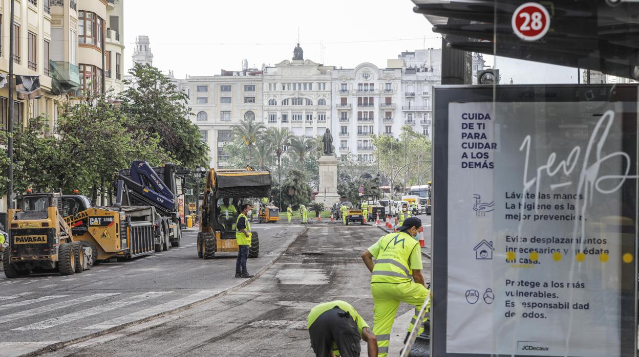 Imagen de archivo de las obras para la peatonalización de la plaza del Ayuntamiento de Valencia